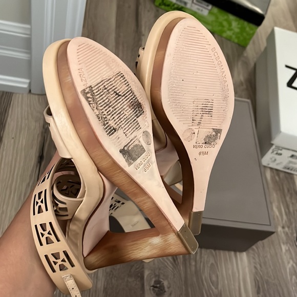 BCBG Nude Heels - Picture 3 of 4